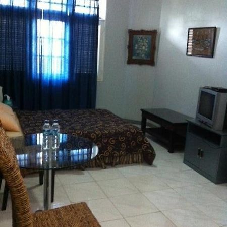Bangka Bed And Breakfast Jakarta Bagian luar foto