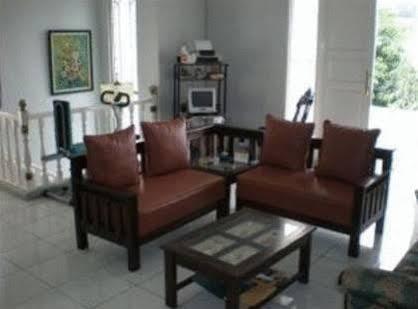 Bangka Bed And Breakfast Jakarta Bagian luar foto