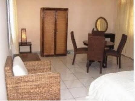 Bangka Bed And Breakfast Jakarta Bagian luar foto