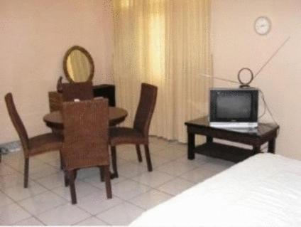 Bangka Bed And Breakfast Jakarta Bagian luar foto